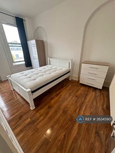 2 Bedroom Flat To Rent In Lewisham Way, New Cross, Deptford, London Bridge, Greenwich Cana, SE14
