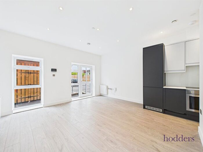 Studio To Rent In Addlestone, KT15