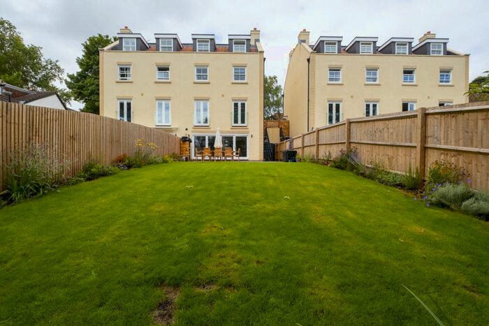 5 Bedroom Semi-Detached House To Rent In Long Ashton Road, Long Ashton, BS41