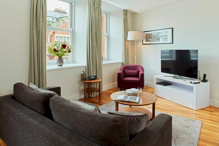 2 Bedroom Flat To Rent In Cheval, Harrington Court, South Kensington, SW7