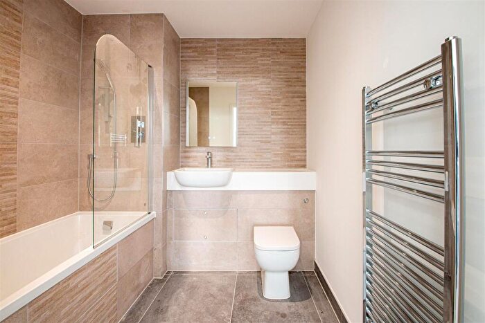 2 Bedroom Apartment To Rent In One Month Rent Free - Buckingham Court, Milton Keynes, MK9