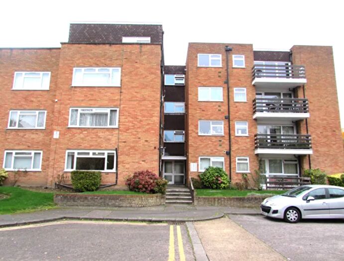 1 Bedroom Flat To Rent In Mentmore Court, Stanmore, HA7