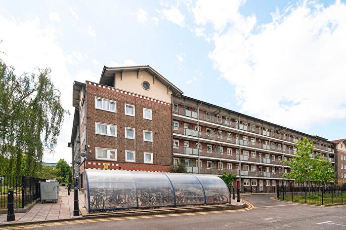2 Bedroom Flat For Sale In Ellen Wilkinson House, Usk Street, Bethnal Green, London, E2