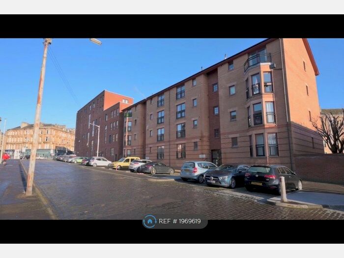 3 Bedroom Flat To Rent In Lymburn Street, Glasgow, G3