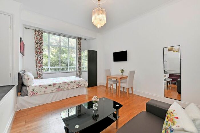 Studio To Rent In Cromwell Road, London, SW5