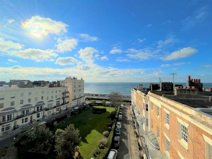 1 Bedroom Flat To Rent In Marine Square, Brighton, BN2