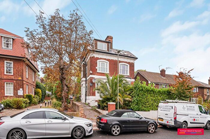 1 Bedroom Flat To Rent In Friern Park, London, N12
