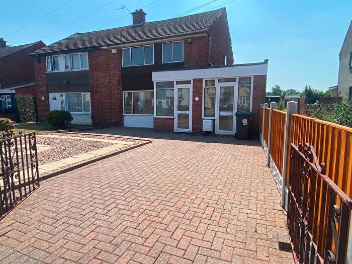3 Bedroom Semi Detached House To Rent In Vaughan Road, Willenhall, WV13