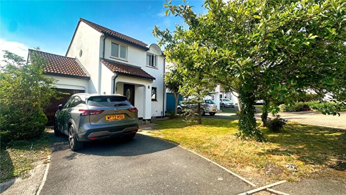 3 Bedroom Detached House For Sale In Honeysuckle Close, Roundswell, Barnstaple, North Devon, EX31