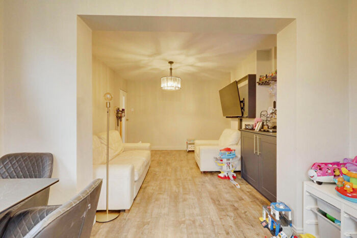 2 Bedroom Semi-Detached Bungalow For Sale In St. Clements Road, Benfleet, SS7