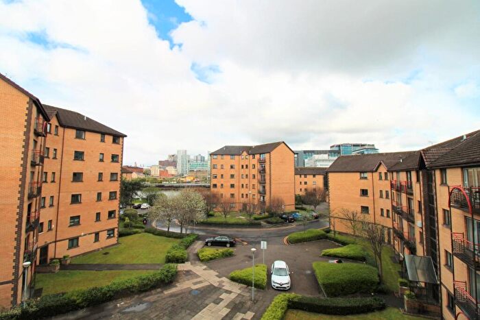 3 Bedroom Flat To Rent In Riverview Gardens, Glasgow, G5