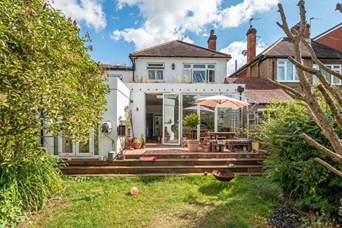 4 Bedroom Detached House For Sale In Therapia Road, East Dulwich, London, SE22 - Photo 4