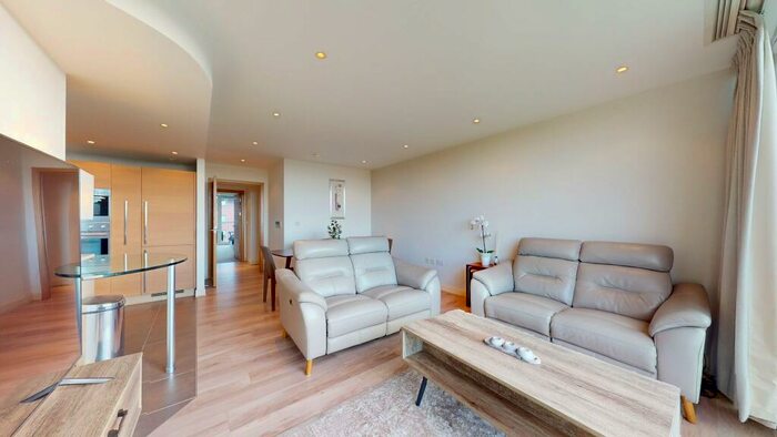 2 Bedroom Flat To Rent In Queenstown Road, SW11