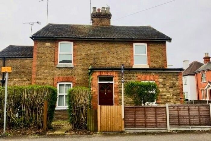 1 Bedroom Maisonette To Rent In Egham, Surrey, TW20