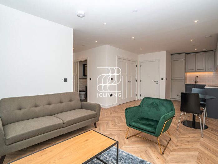 1 Bedroom Flat To Rent In Wheatfield Way, Kingston Upon Thames, KT1