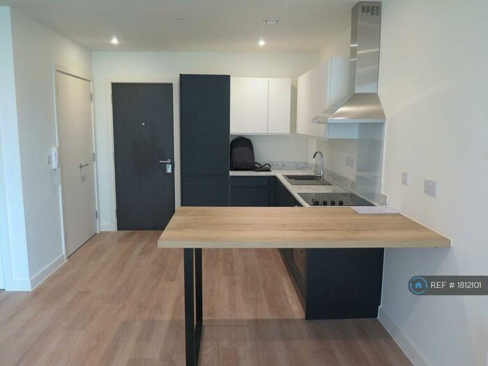 2 Bedroom Flat To Rent In New Kings Head Yard, Salford, M3