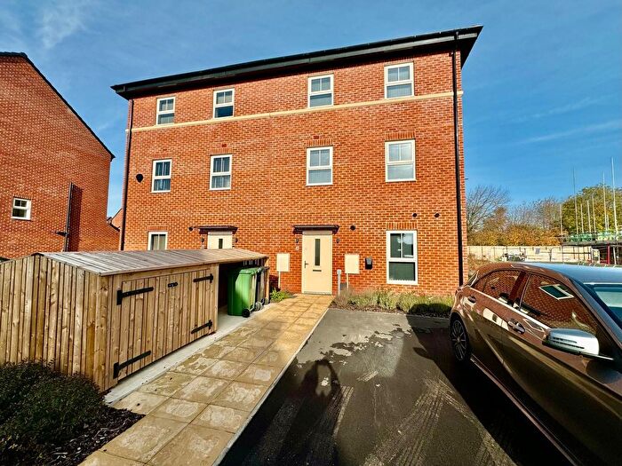 2 Bedroom Terraced House To Rent In Marycarter Street, Leeds, LS15