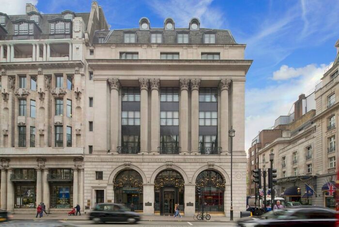 3 Bedroom Flat To Rent In Arlington Street, London, SW1A