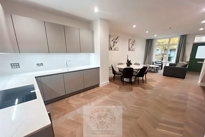 4 Bedroom Property To Rent In Handley Drive, London, SE3