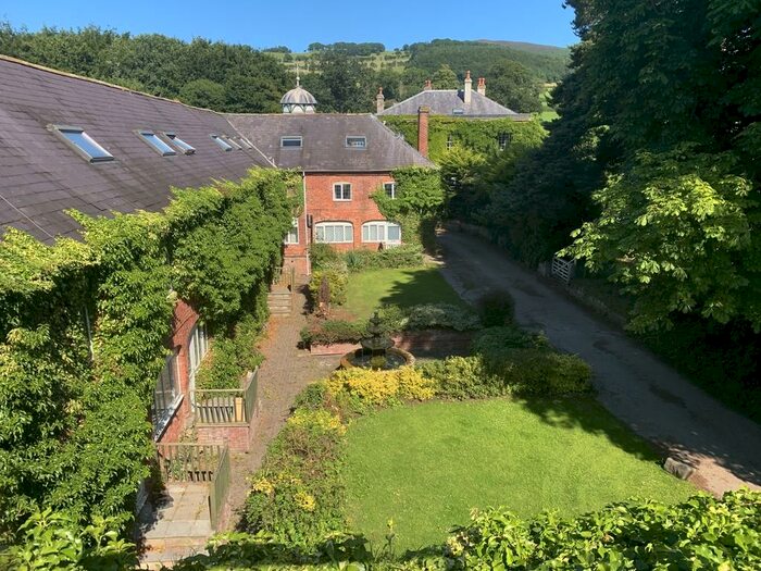 1 Bedroom Flat To Rent In Coach House Mews, Llanrhydd, LL15