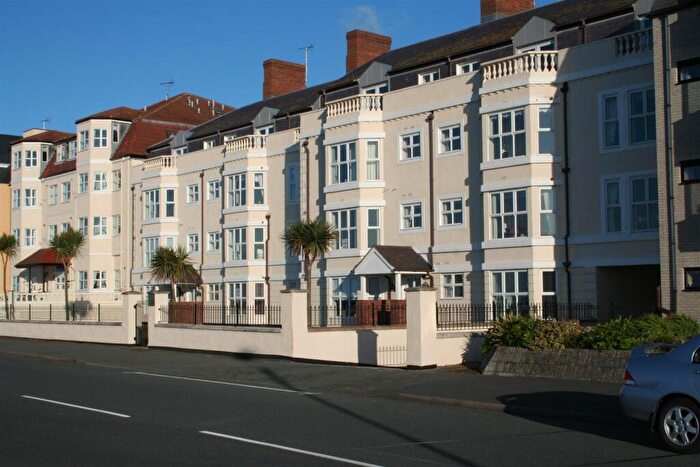 2 Bedroom Apartment For Sale In Craig Y Don Parade, Llandudno, LL30