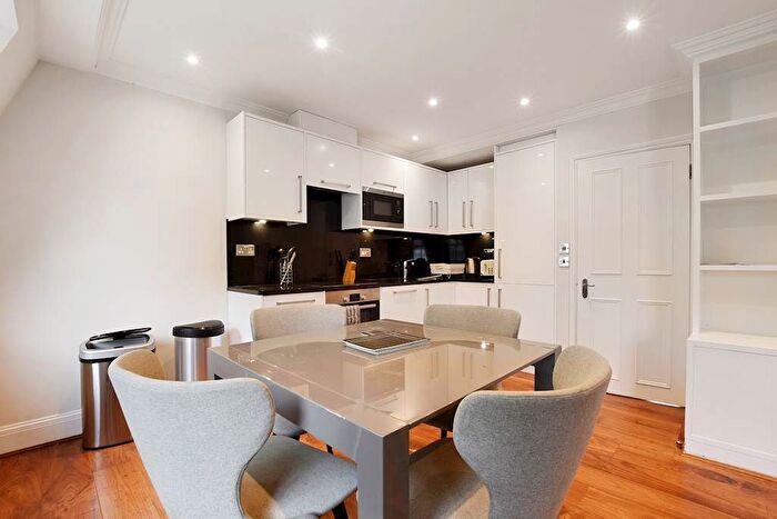2 Bedroom Flat To Rent In Courtfield Gardens, London, SW5