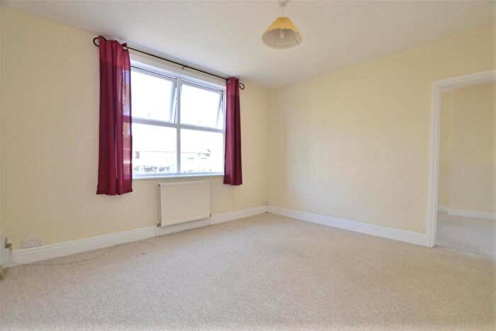 2 Bedroom Apartment To Rent In West Way, Oxford, OX2