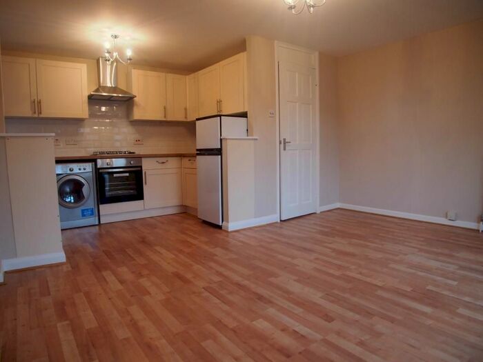 1 Bedroom Flat To Rent In Eliot Park, London, SE13