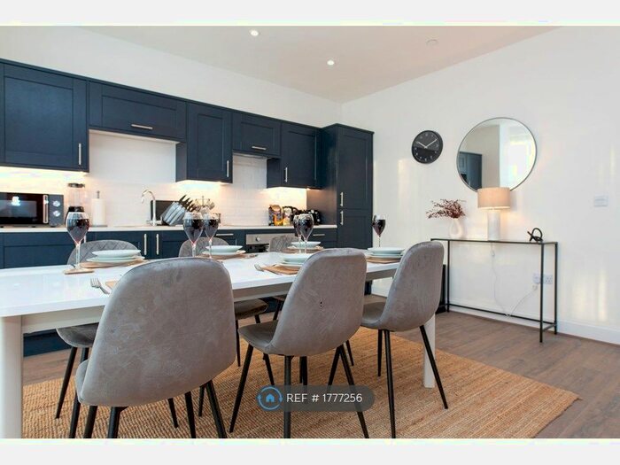 2 Bedroom Semi-Detached House To Rent In North Road, Cardiff, CF10