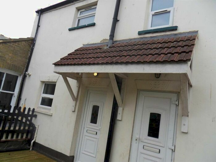 2 Bedroom Maisonette To Rent In High Street, Ramsgate, CT11
