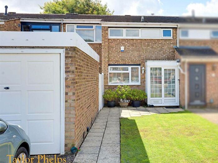 3 Bedroom Terraced House To Rent In Beyers Gardens, Hoddesdon, EN11