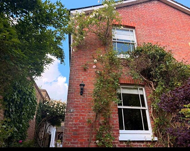 2 Bedroom Semi Detached House For Sale In Harmony Street, Tunbridge Wells, Kent, TN4
