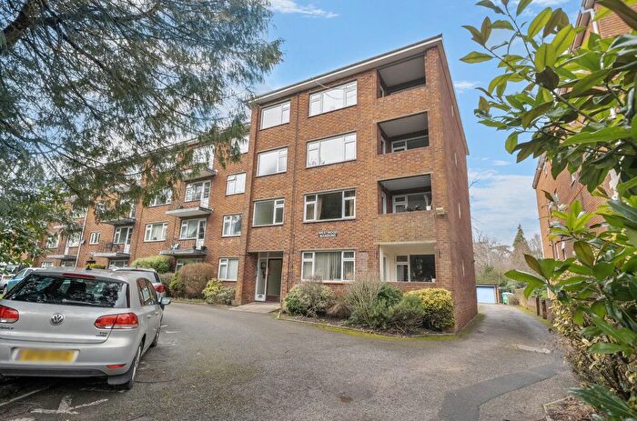 2 Bedroom Flat For Sale In Westwood Road, Highfield, Southampton, Hampshire, SO17