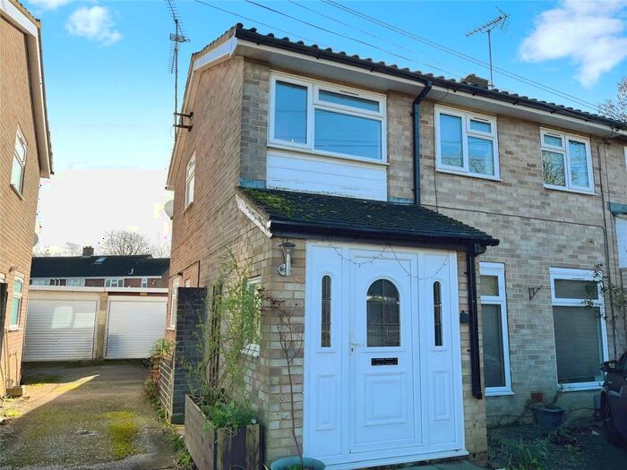 3 Bedroom Semi-Detached House To Rent In Hydean Way, Stevenage, Hertfordshire, SG2