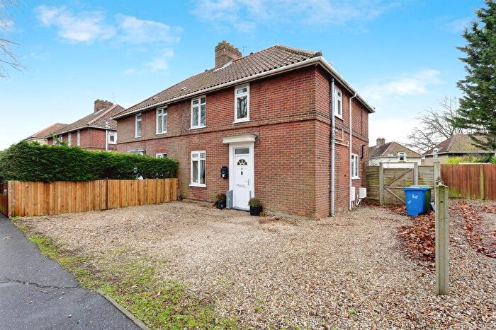 3 Bedroom Semi-Detached House For Sale In Earlham Road, Norwich, NR4