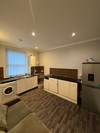 2 Bedroom End Terrace House To Rent In Kelsall Terrace, Leeds, LS6