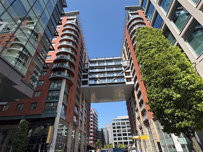 2 Bedroom Flat For Sale In Spinningfields, Leftbank, Manchester, M3