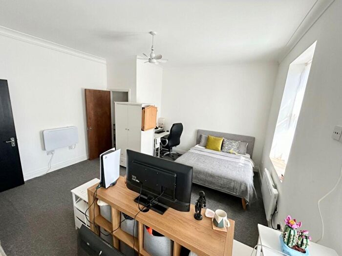 Studio To Rent In Millbrook Road East, Southampton, SO15