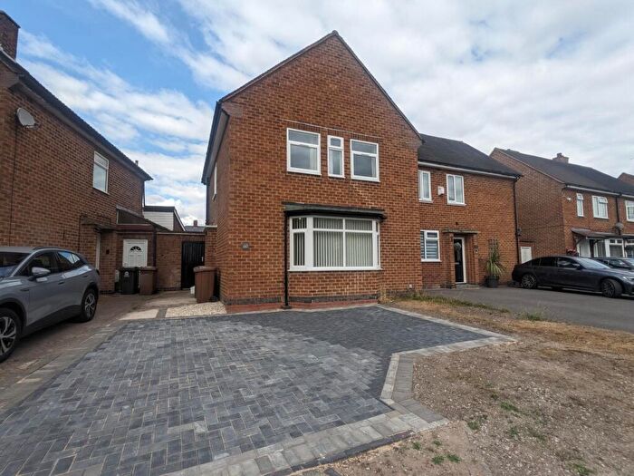 3 Bedroom Semi-Detached House To Rent In Arbury Hall Road, Solihull, B90