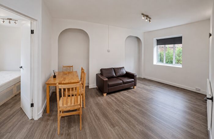 2 Bedroom Apartment To Rent In The Hyde, London, NW9
