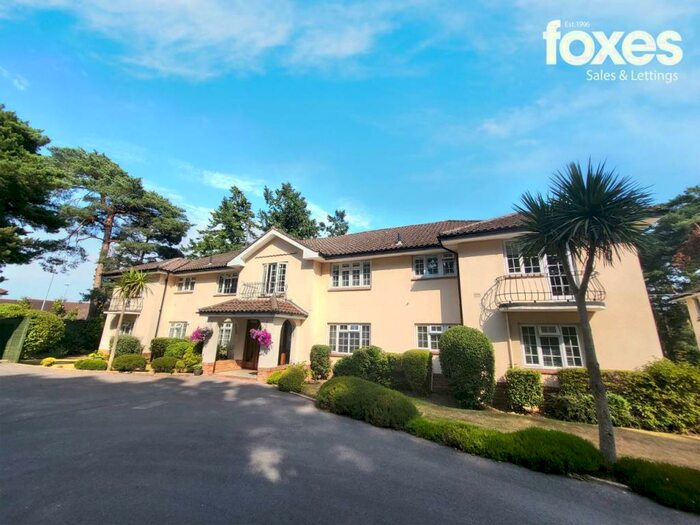 2 Bedroom Flat To Rent In Lingfield Court, Golf Links Road, Ferndown, BH22