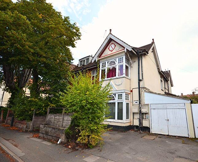 1 Bedroom Flat For Sale In St. Clements Road, Bournemouth, BH1