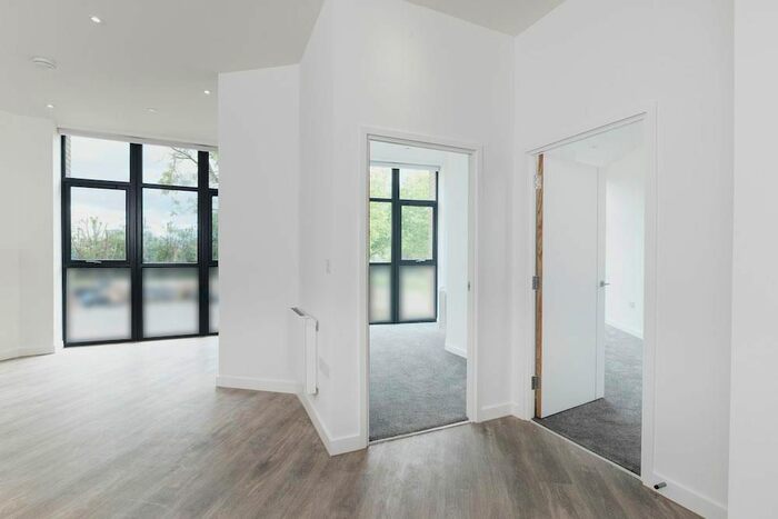 2 Bedroom Flat To Rent In Swindon, Wiltshire, SN2