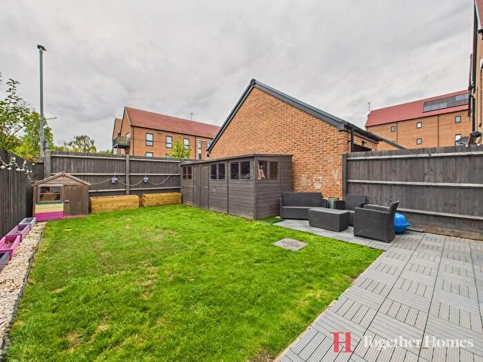 3 Bedroom Semi-detached House For Sale In Gladiator Way, Hornchurch, RM12