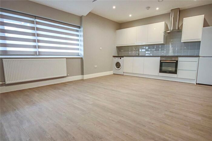 1 Bedroom Apartment To Rent In London Road, Bracknell, Berkshire, RG12
