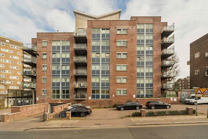 2 Bedroom Flat To Rent In Donnington Road, Kensal Rise, NW10