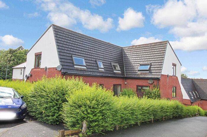 2 Bedroom Flat For Sale In Birches Nook, Stocksfield, NE43