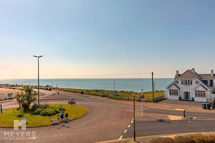 2 Bedroom Flat To Rent In Southbourne Overcliff Drive, Bournemouth, BH6