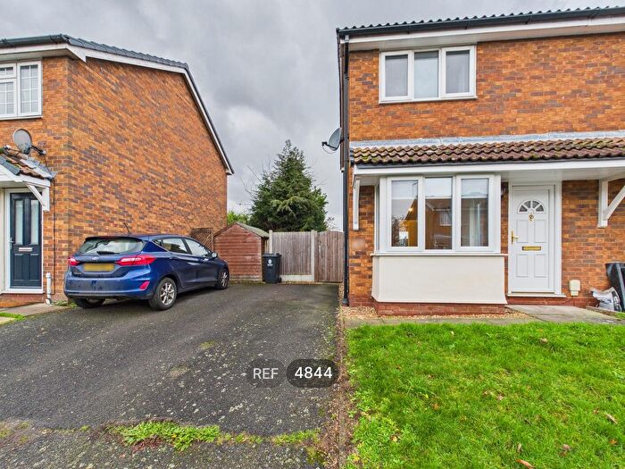 2 Bedroom Semi Detached House To Rent In Lydgate Close, Manningtree, CO11