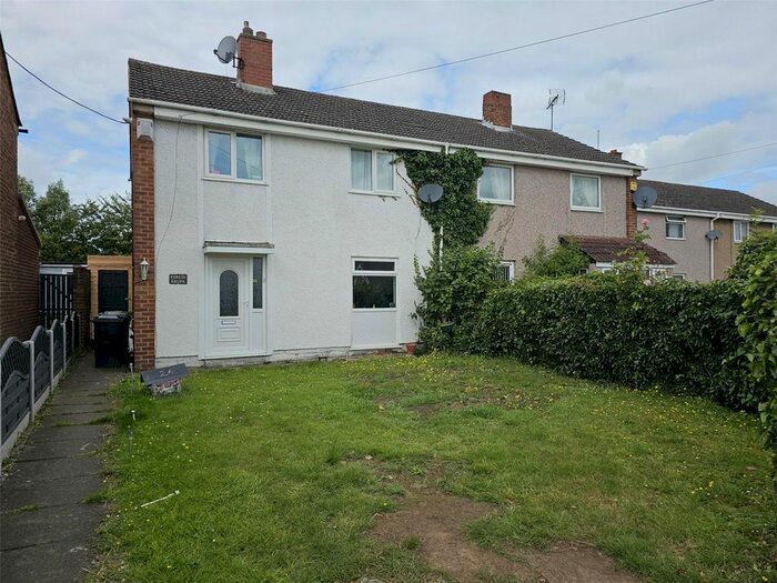 3 Bedroom Semi-Detached House To Rent In Newcomen Road, Bedworth, Warwickshire, CV12